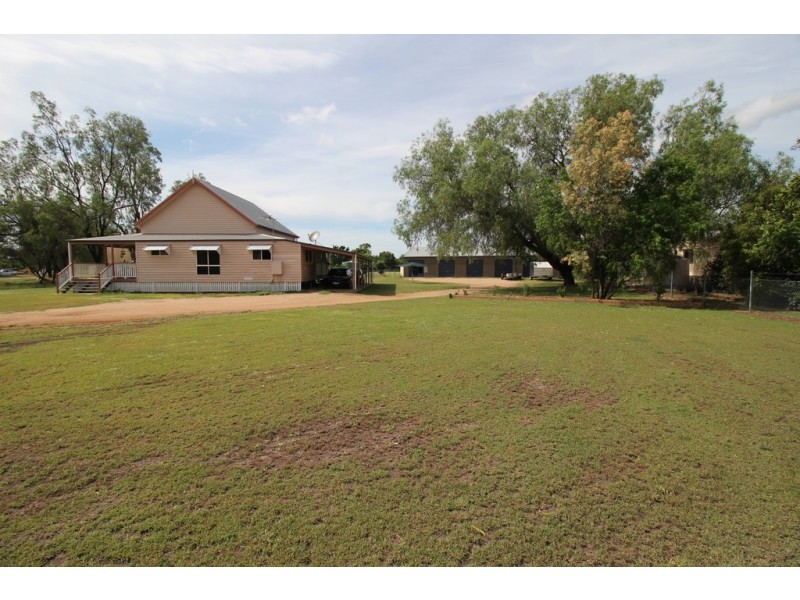 18 Rodeo Court, Emerald QLD 4720