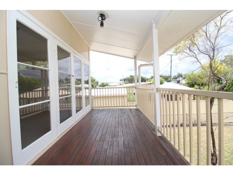 16 Retro Street, Emerald QLD 4720