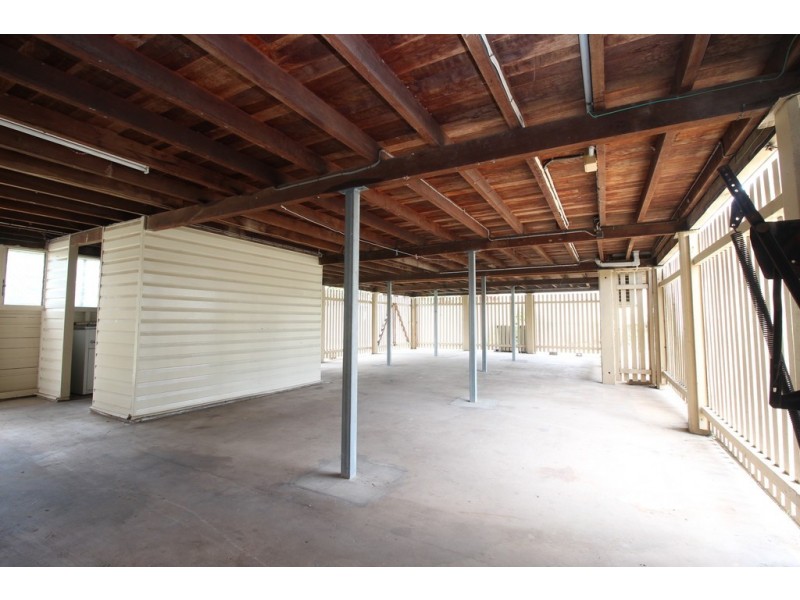 16 Retro Street, Emerald QLD 4720