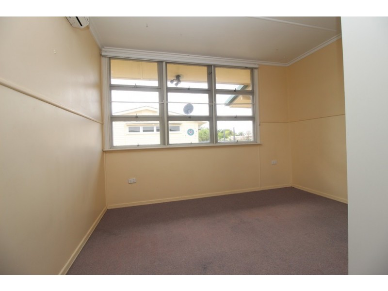 18 Retro Street, Emerald QLD 4720