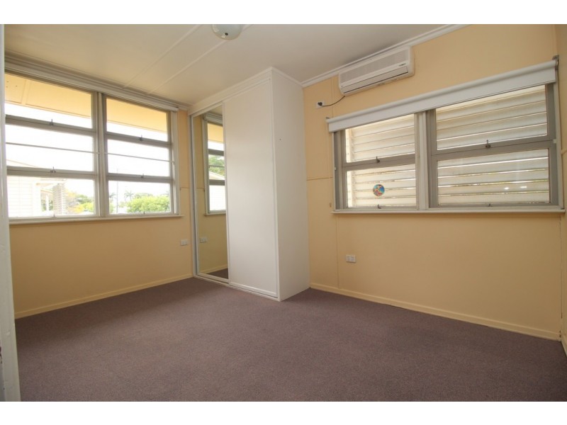 18 Retro Street, Emerald QLD 4720