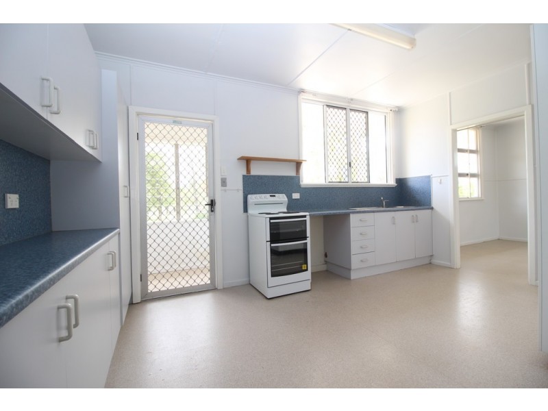 20 Retro Street, Emerald QLD 4720