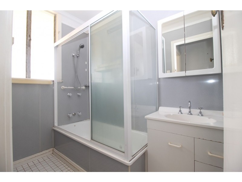 20 Retro Street, Emerald QLD 4720