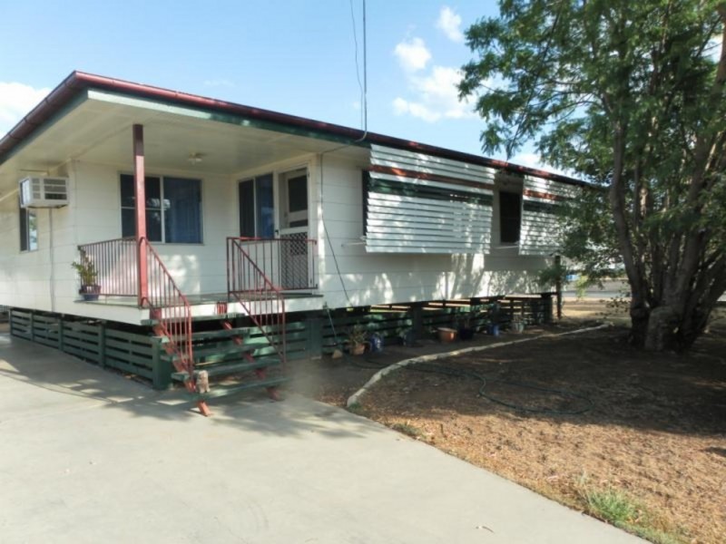 2 Mangrove Street, Blackwater QLD 4717