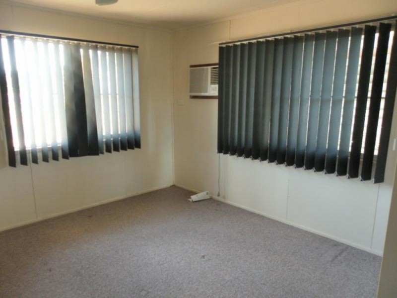 2 Mangrove Street, Blackwater QLD 4717