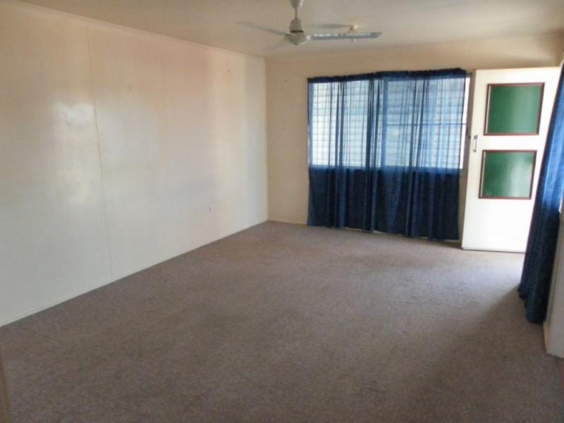 2 Mangrove Street, Blackwater QLD 4717