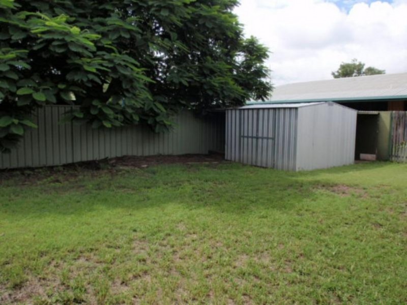 10 Roseanne Road, Emerald QLD 4720