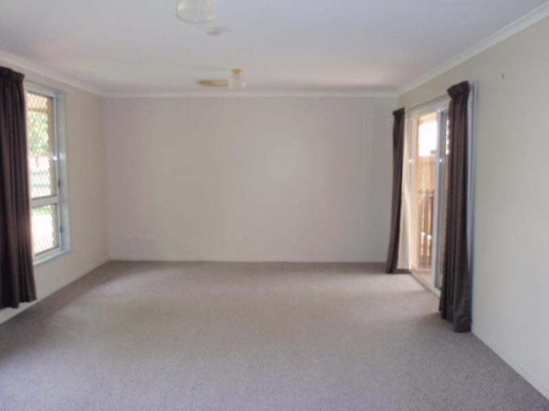 10 Roseanne Road, Emerald QLD 4720