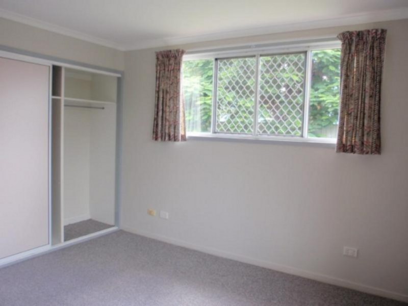 10 Roseanne Road, Emerald QLD 4720