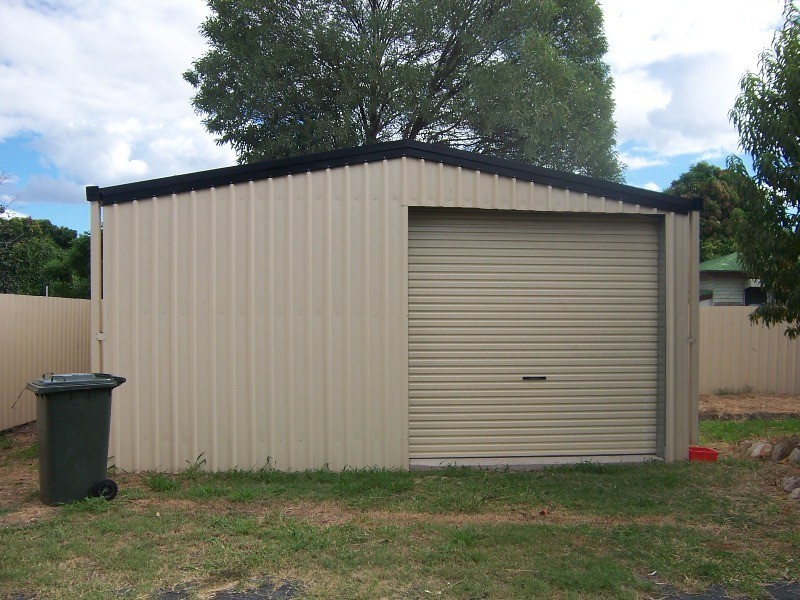 12 Brooks Street, Emerald QLD 4720