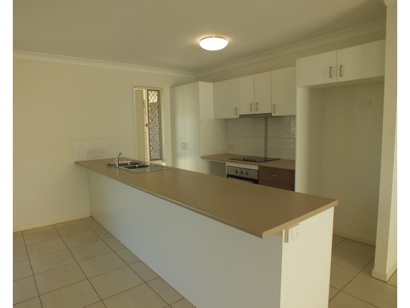 4 Scenic Drive, Emerald QLD 4720