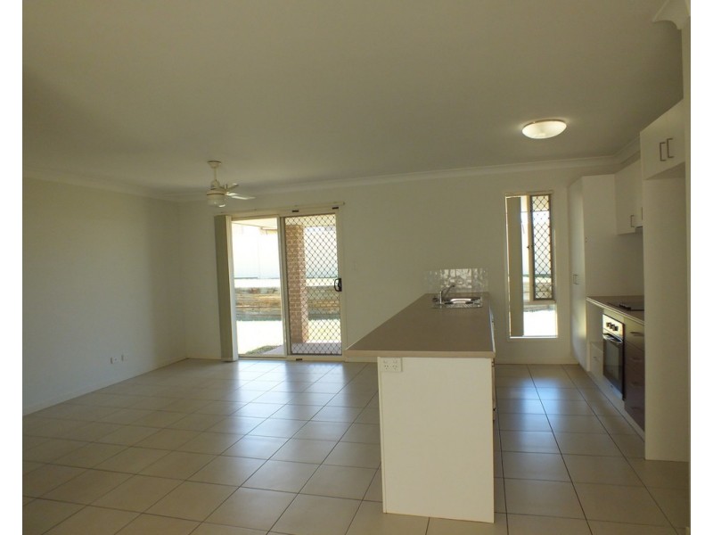 4 Scenic Drive, Emerald QLD 4720