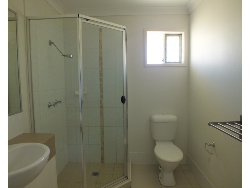 4 Scenic Drive, Emerald QLD 4720