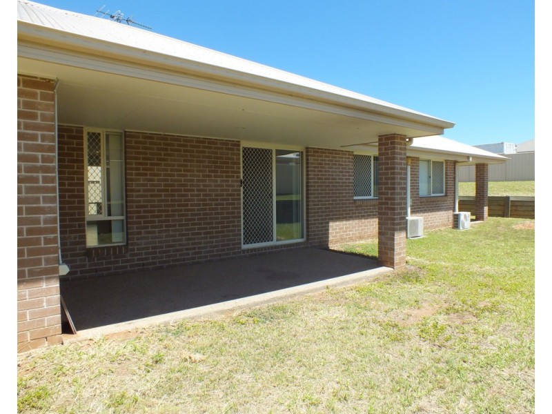 4 Scenic Drive, Emerald QLD 4720