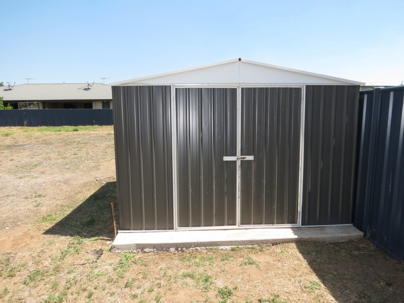 17A Gray Street, Emerald QLD 4720