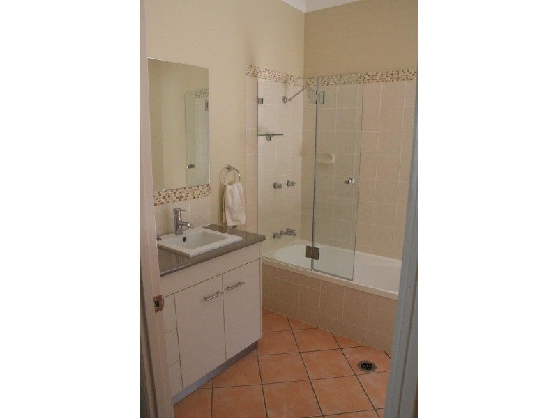 25 Whitchurch Road, Emerald QLD 4720