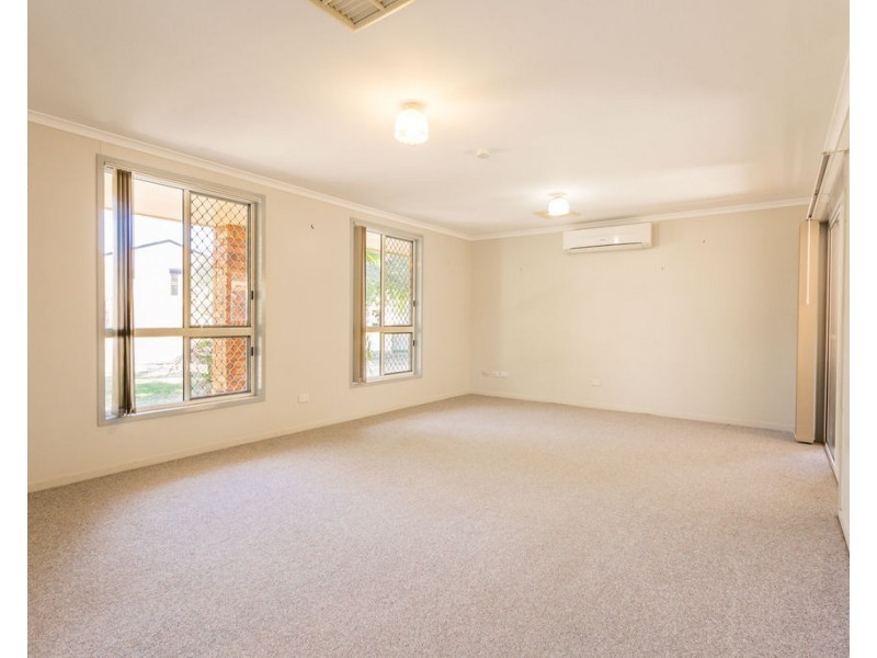 10 Roseanne Rd, Emerald QLD 4720