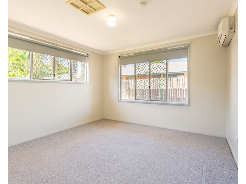 10 Roseanne Rd, Emerald QLD 4720