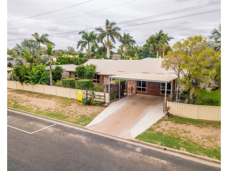 93 Gray Street, Emerald QLD 4720