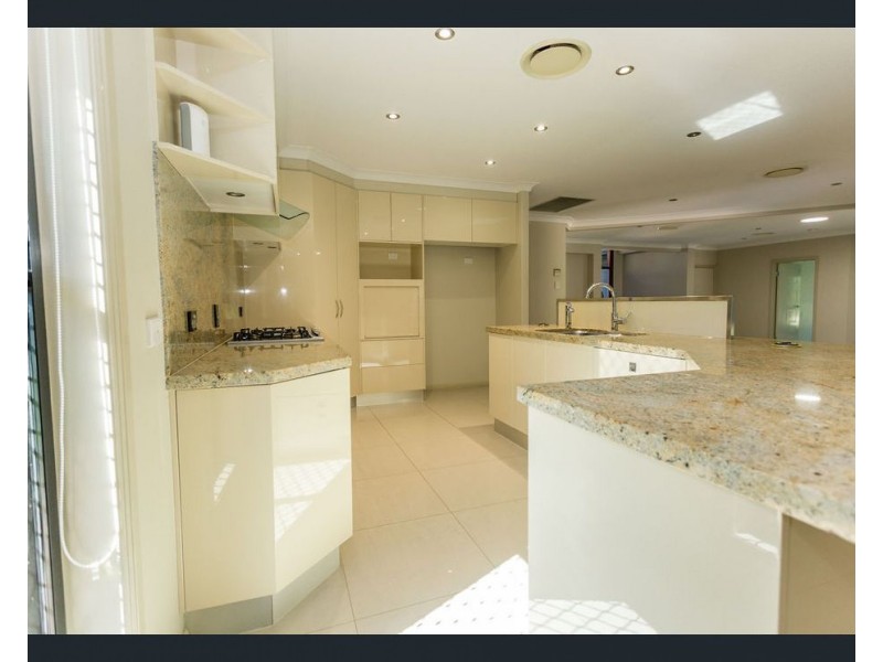 41 Russ Layton Dr, Emerald QLD 4720