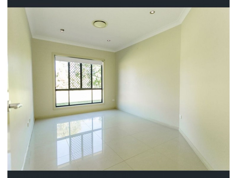 41 Russ Layton Dr, Emerald QLD 4720