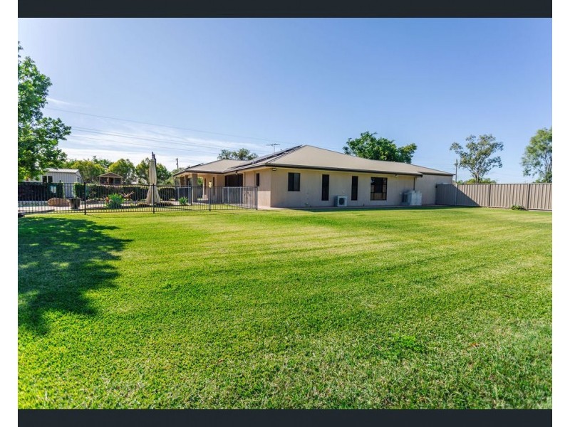 41 Russ Layton Dr, Emerald QLD 4720