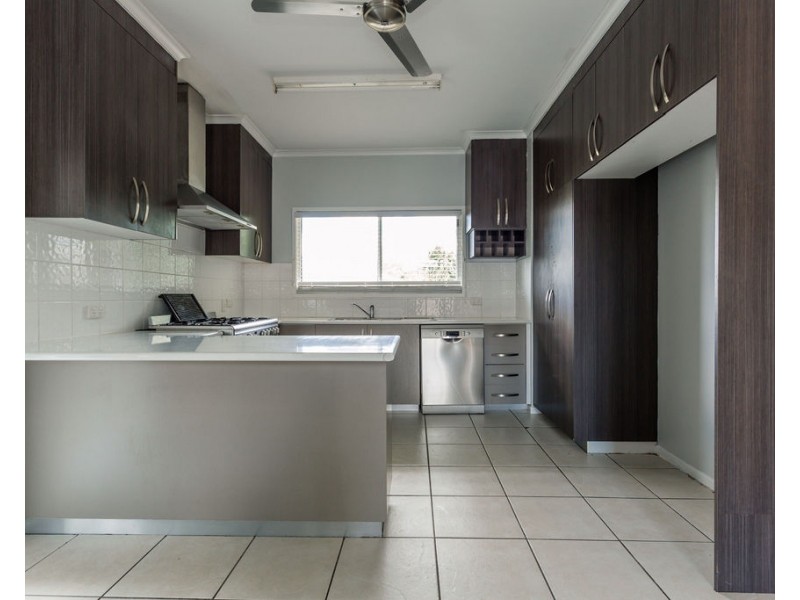 4 Roseanne Rd, Emerald QLD 4720