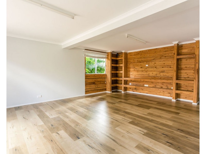 4 Roseanne Rd, Emerald QLD 4720