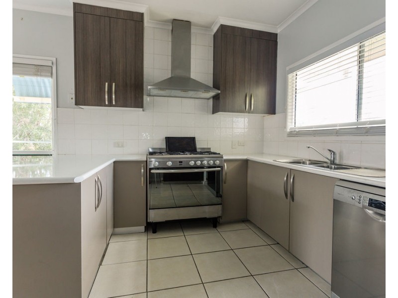 4 Roseanne Rd, Emerald QLD 4720