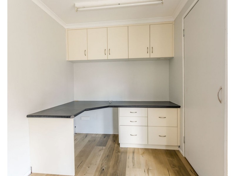 4 Roseanne Rd, Emerald QLD 4720