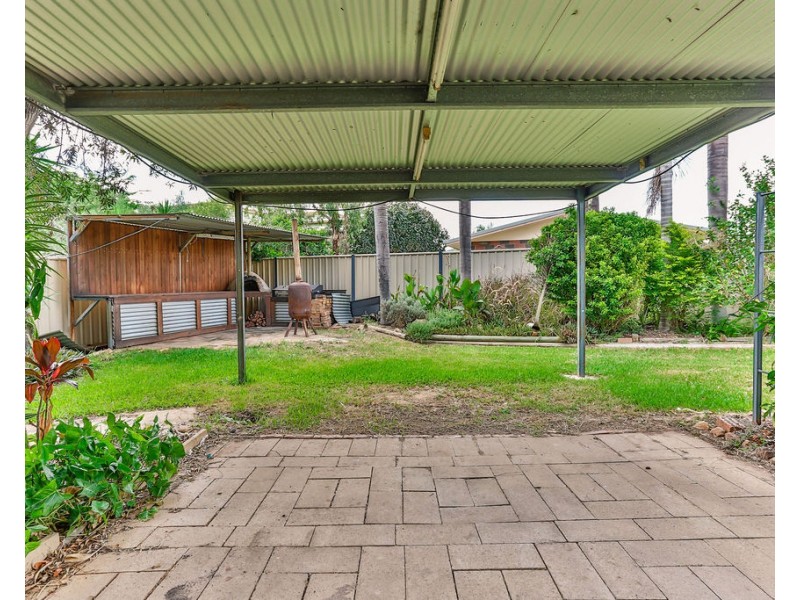 4 Roseanne Rd, Emerald QLD 4720
