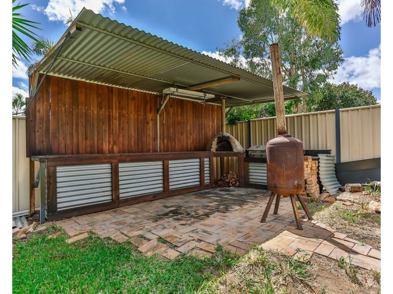 4 Roseanne Rd, Emerald QLD 4720