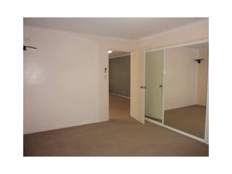 9 Fern Crt, Emerald QLD 4720