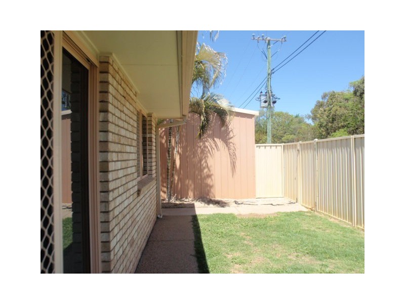 9 Fern Crt, Emerald QLD 4720