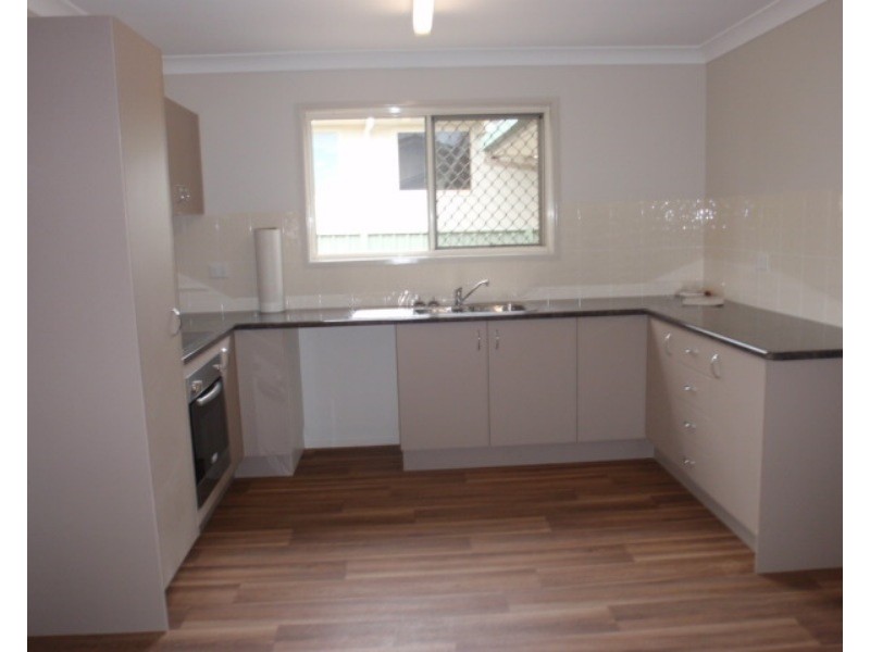 32 Riverview Street, Emerald QLD 4720