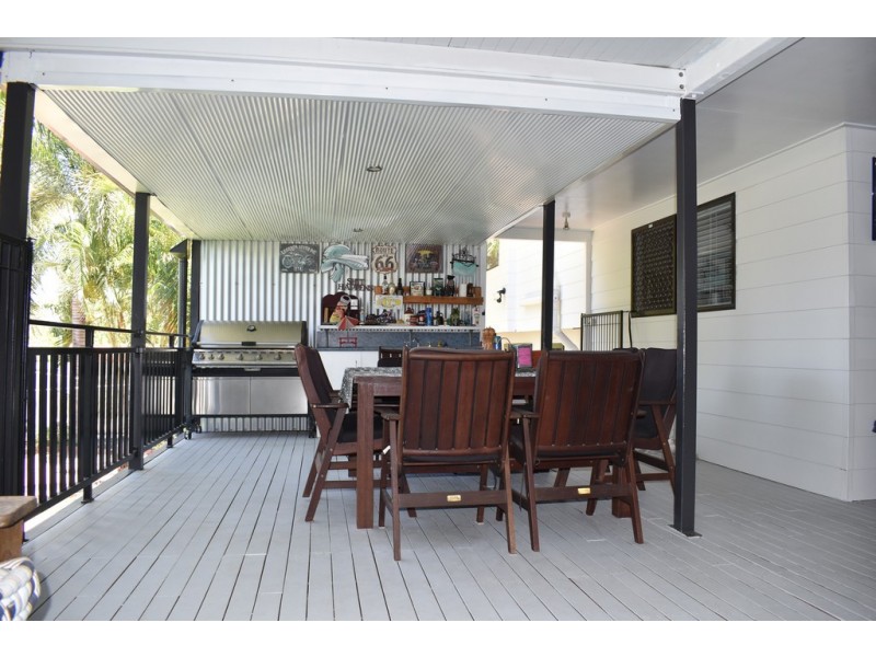 10 Ward Place, Emerald QLD 4720