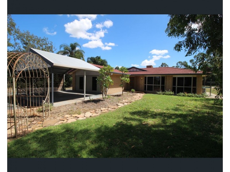 16 Batavia Court, Emerald QLD 4720