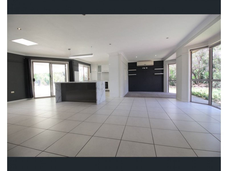 16 Batavia Court, Emerald QLD 4720