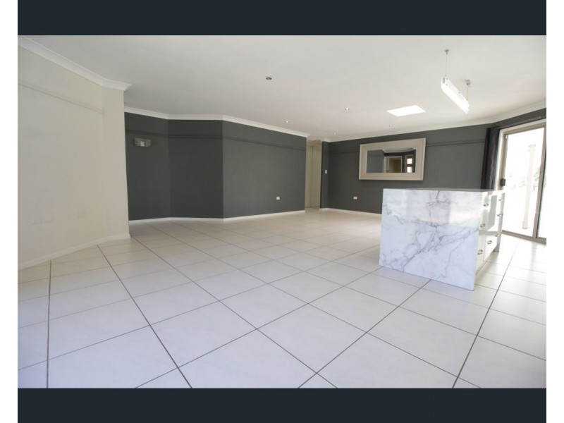 16 Batavia Court, Emerald QLD 4720