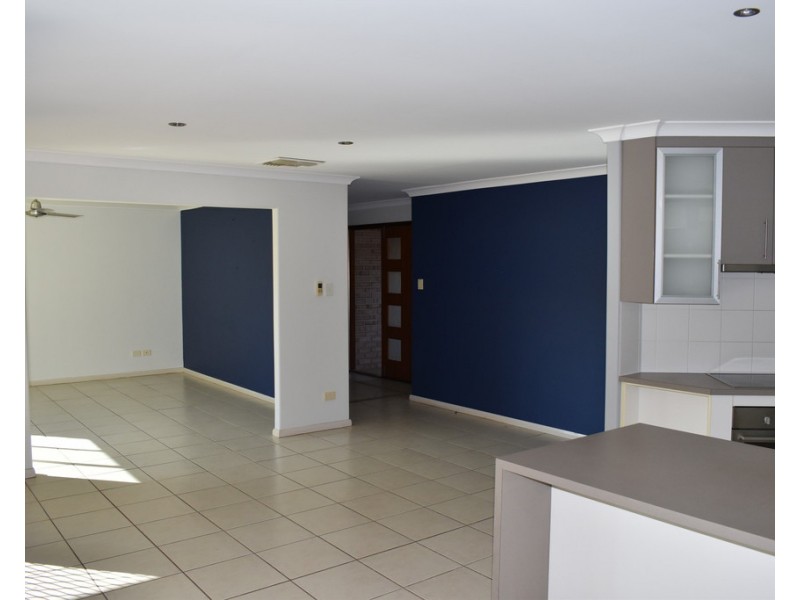 12 Joel Ernest Dr, Emerald QLD 4720