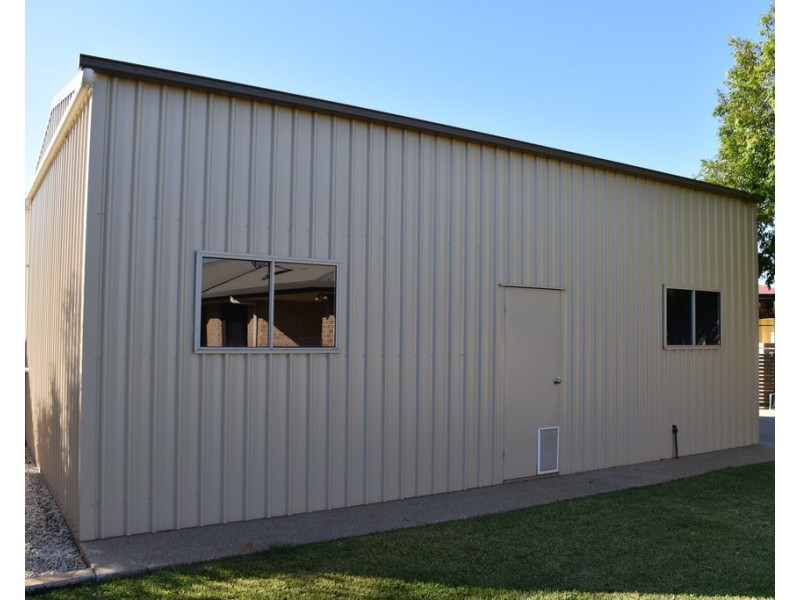 12 Joel Ernest Dr, Emerald QLD 4720