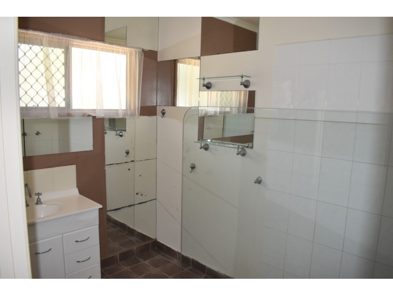 14 Saffola Place, Emerald QLD 4720