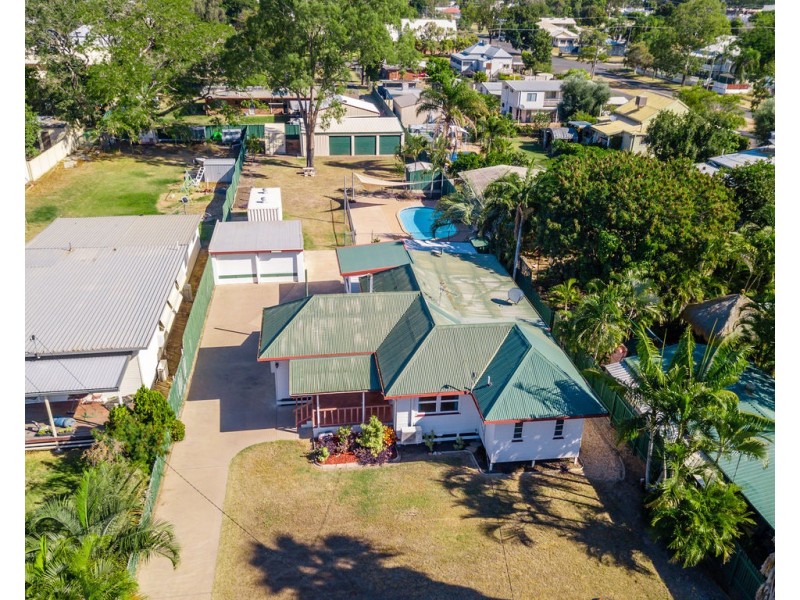 52 Esmond St, Emerald QLD 4720
