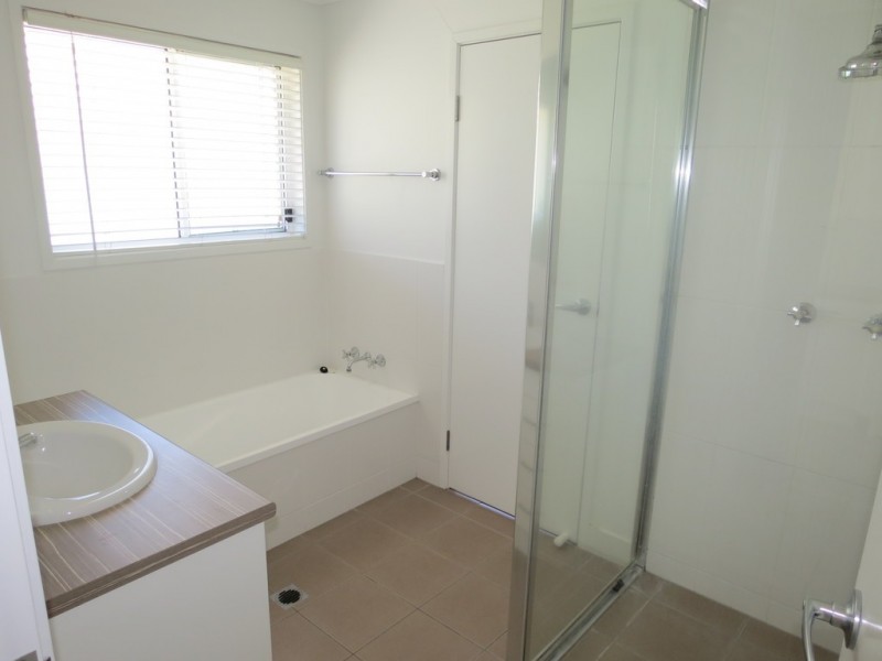 4 Gray Street, Emerald QLD 4720