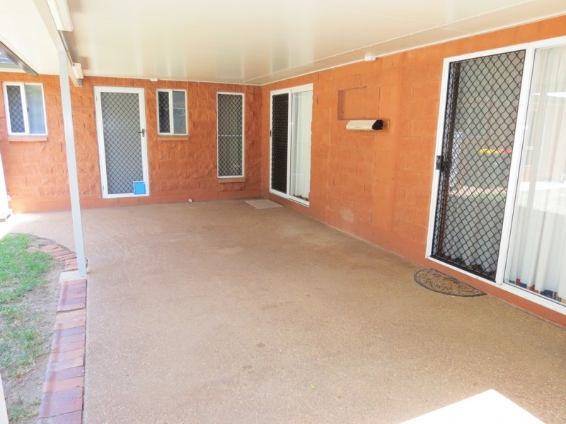 3 Kurrajong Close, Emerald QLD 4720