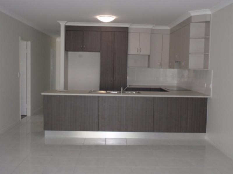 1/9 Paperbark Place, Emerald QLD 4720