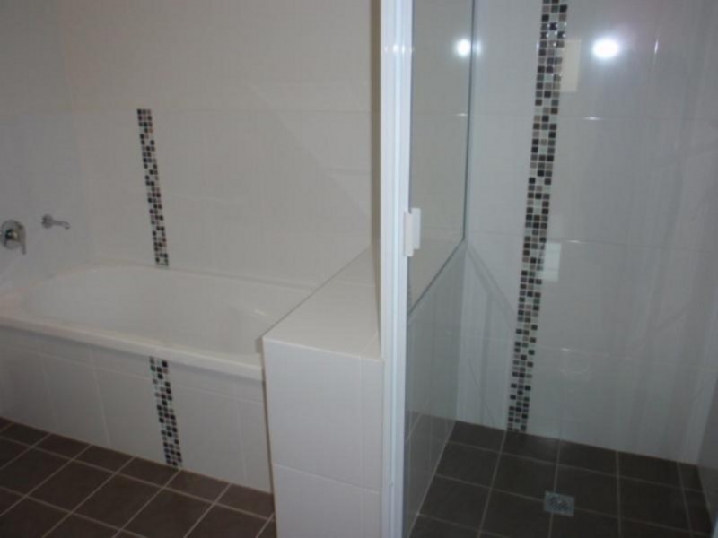 1/9 Paperbark Place, Emerald QLD 4720