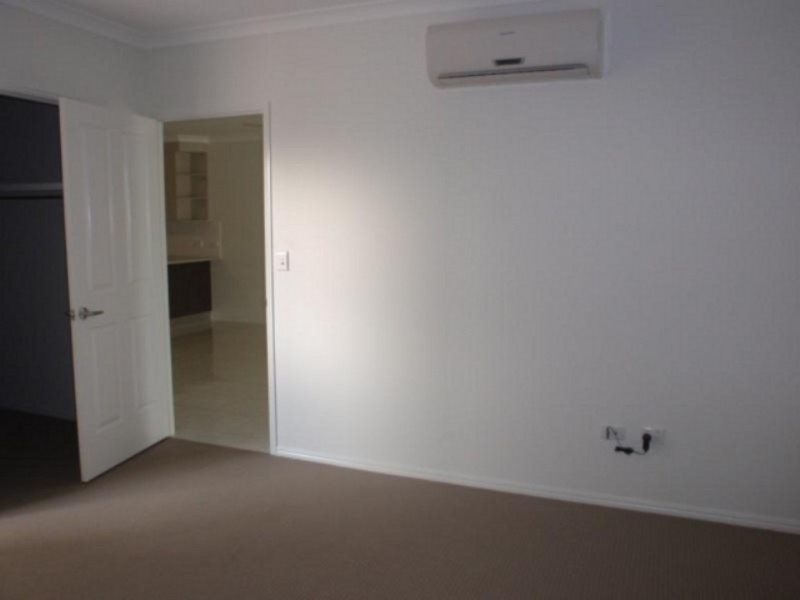 1/9 Paperbark Place, Emerald QLD 4720