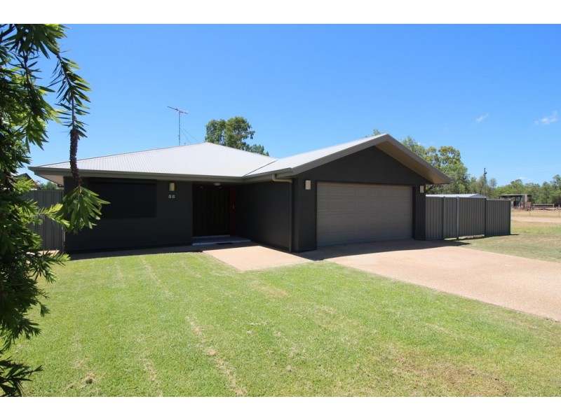 55 White Street, Emerald QLD 4720