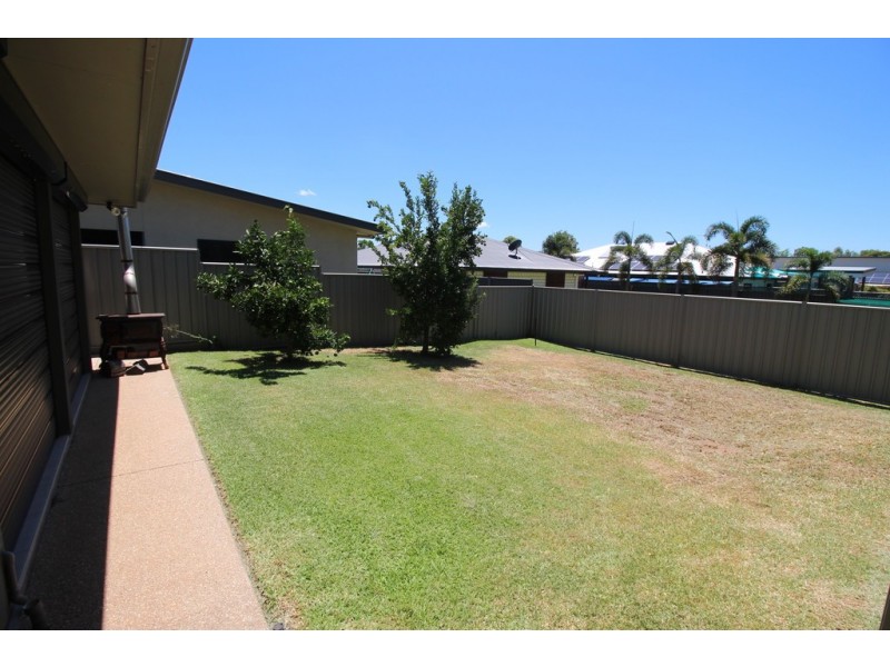 55 White Street, Emerald QLD 4720